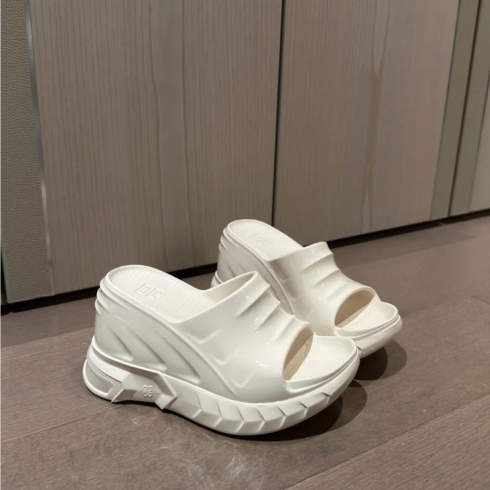 Givenchy 'marshmallow' Wedge - Picture 8 of 9